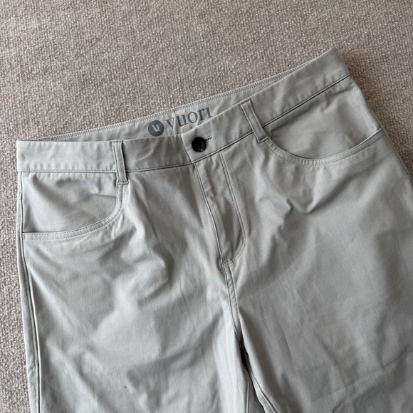 Vuori Other - Vuori Men's Cascade Tech Chino Pants Fog Gray Size 33